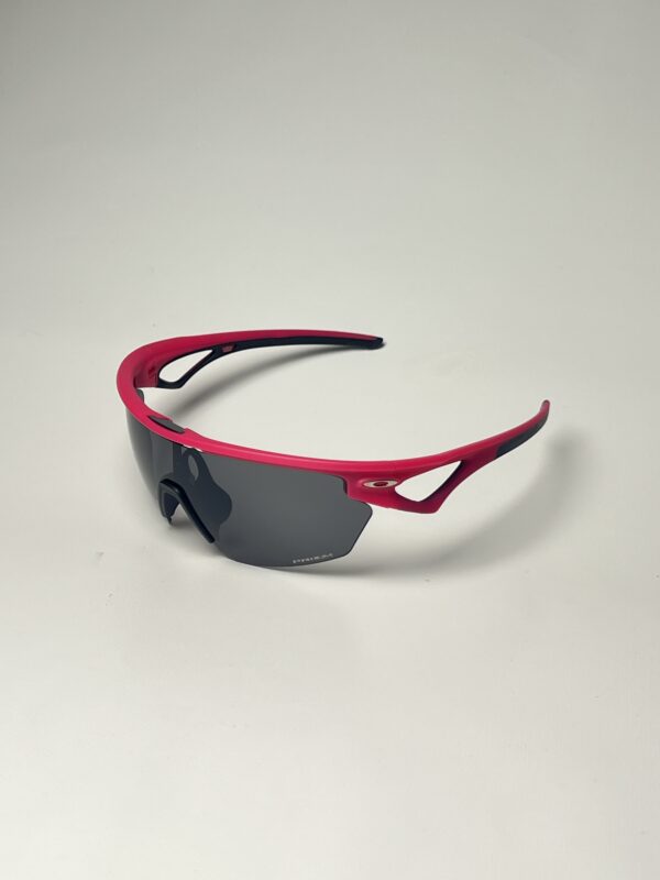 OAKLEY