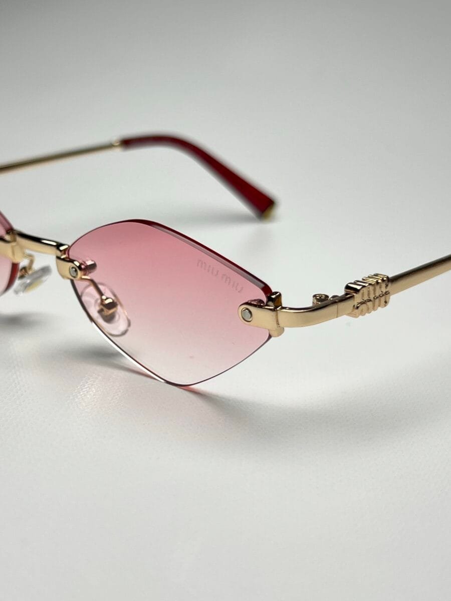 Miu-Miu Triangular Rosa - Image 2