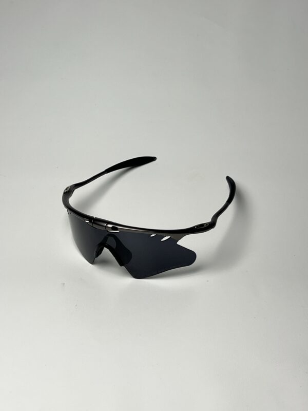 OAKLEY MAGNESIUM