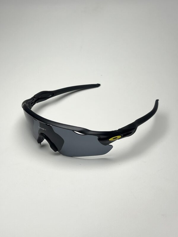 OAKLEY AAA