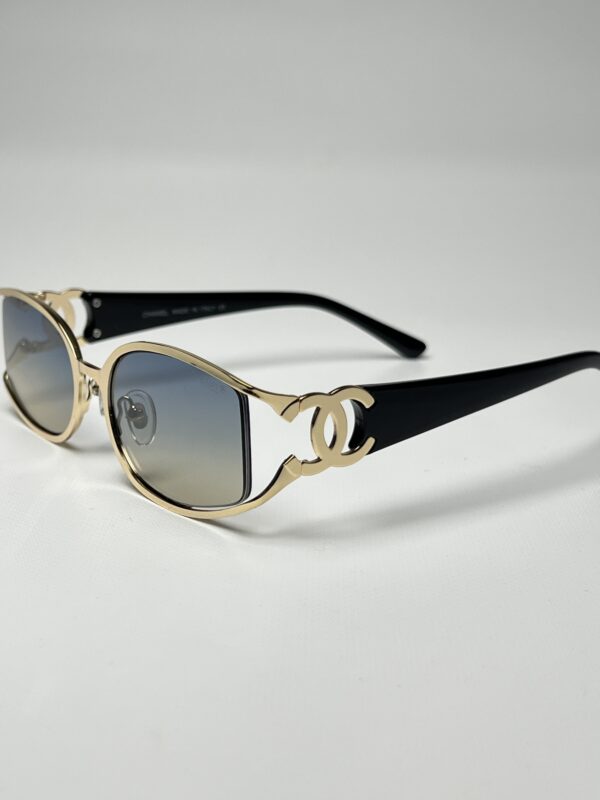 CHANEL - Image 2