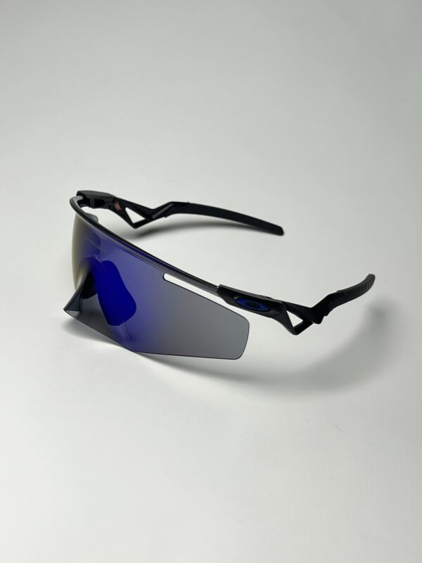 OAKLEY - Image 3