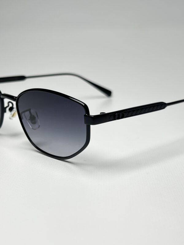 DIOR - Image 2