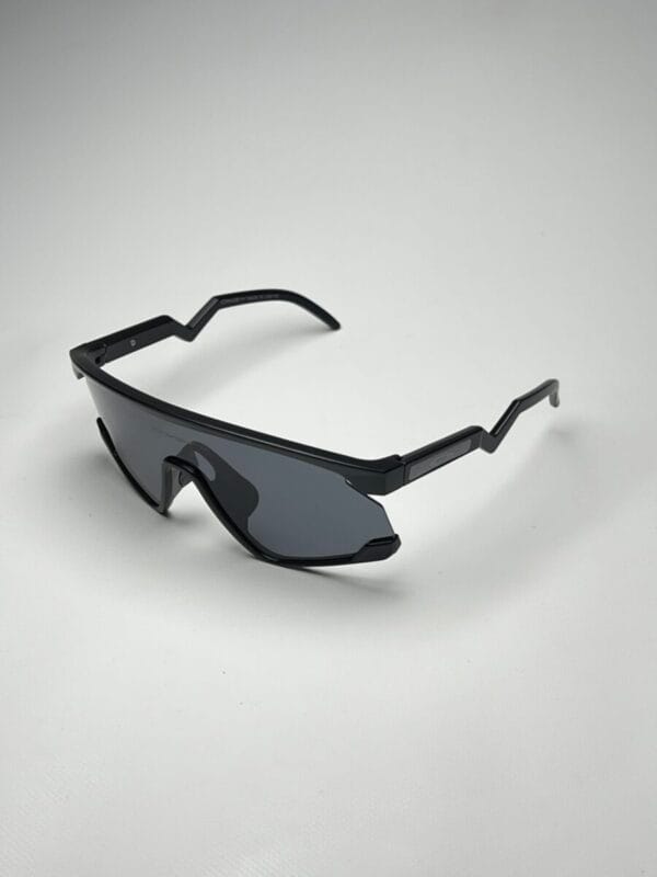 OAKLEY AAA