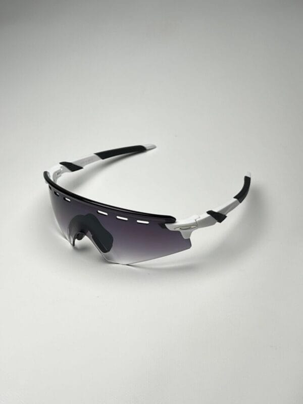 OAKLEY AAA