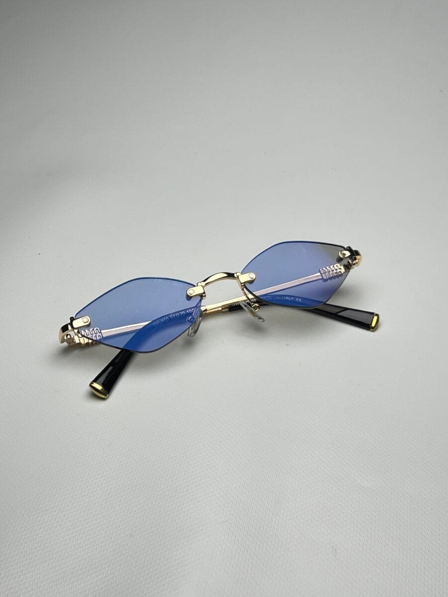 Miu-Miu Triangular Gris Blue Light - Image 6
