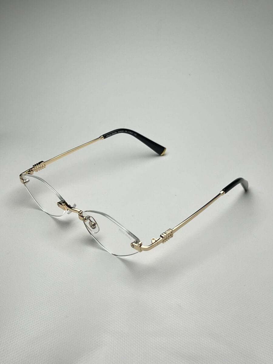 Miu-Miu Triangular Transparente