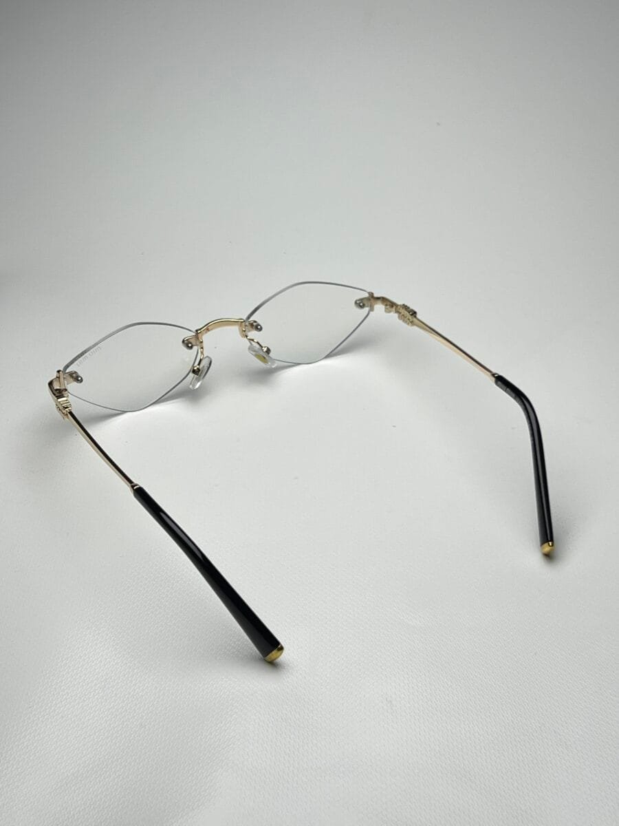 Miu-Miu Triangular Transparente - Image 6