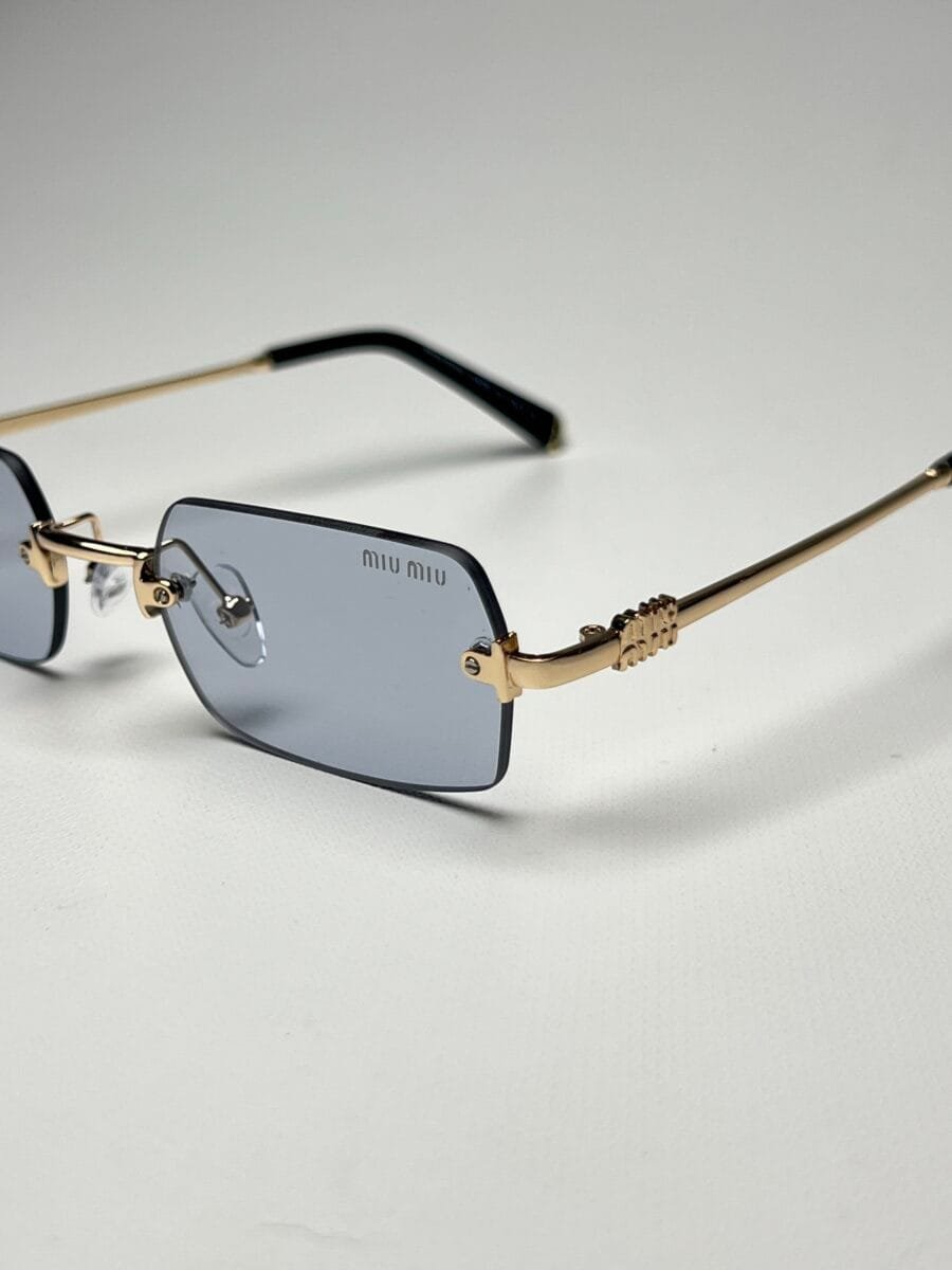 Miu-Miu Rectangular Gris Claro - Image 2