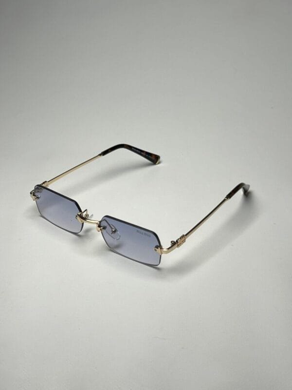Miu-Miu Rectangular Azul Claro