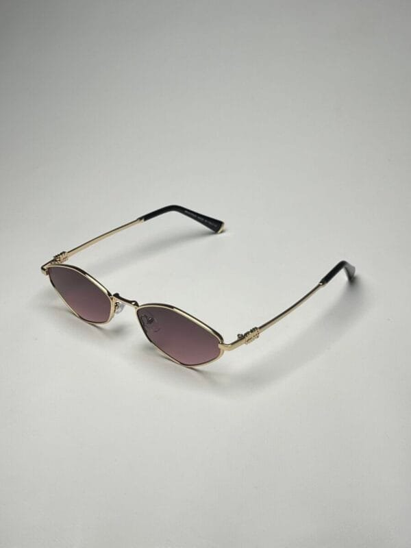 Miu-Miu Triangular Lila
