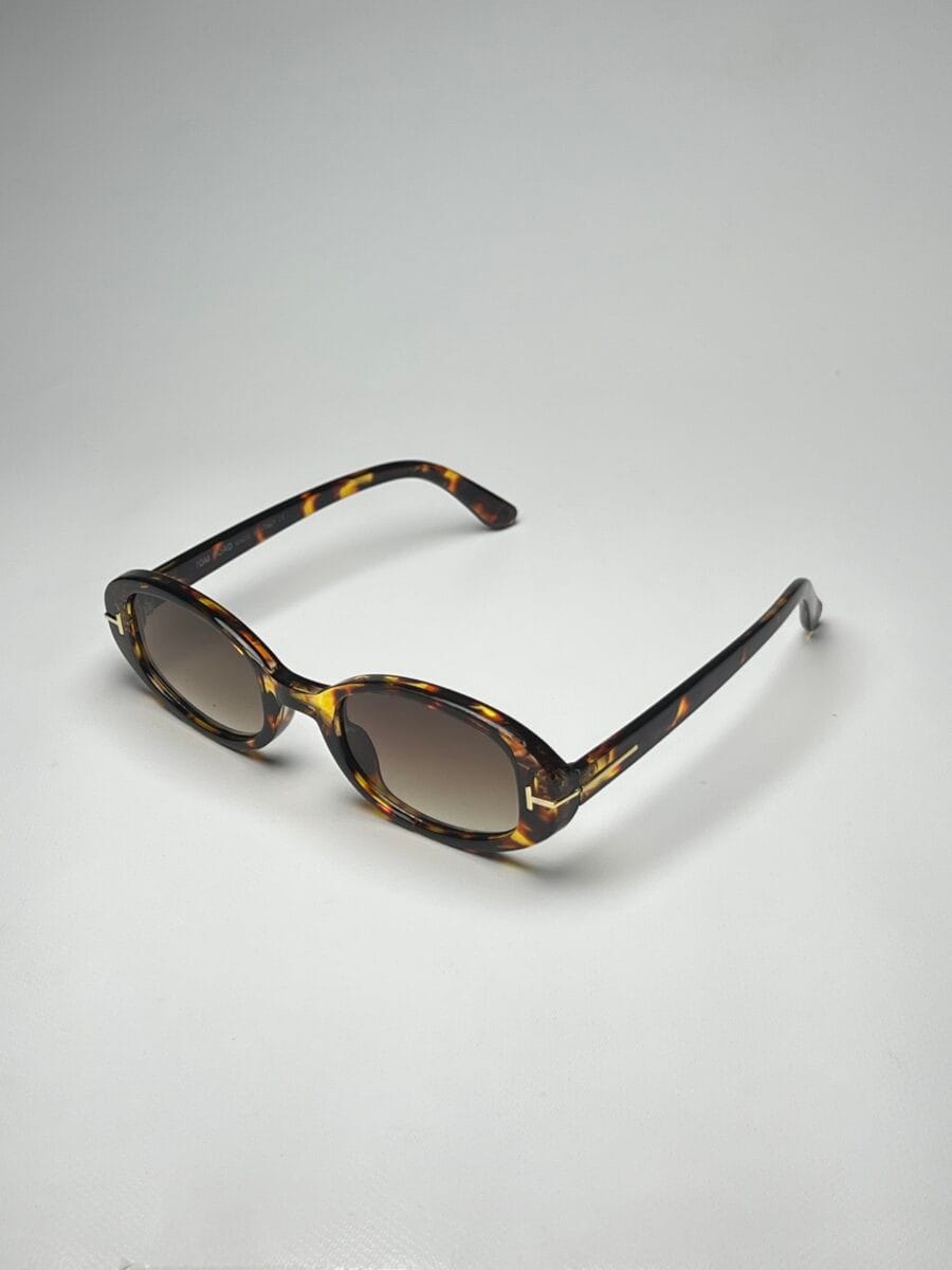 TOM FORD