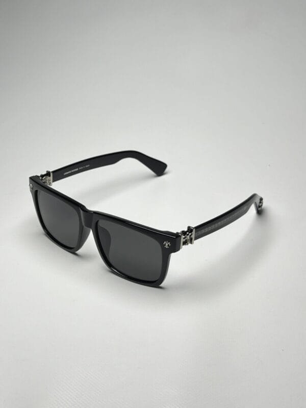 Chrome hearts