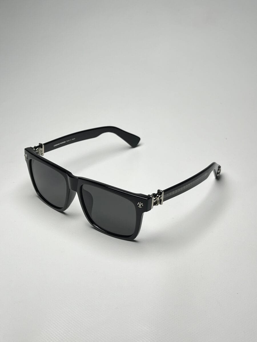 Chrome hearts