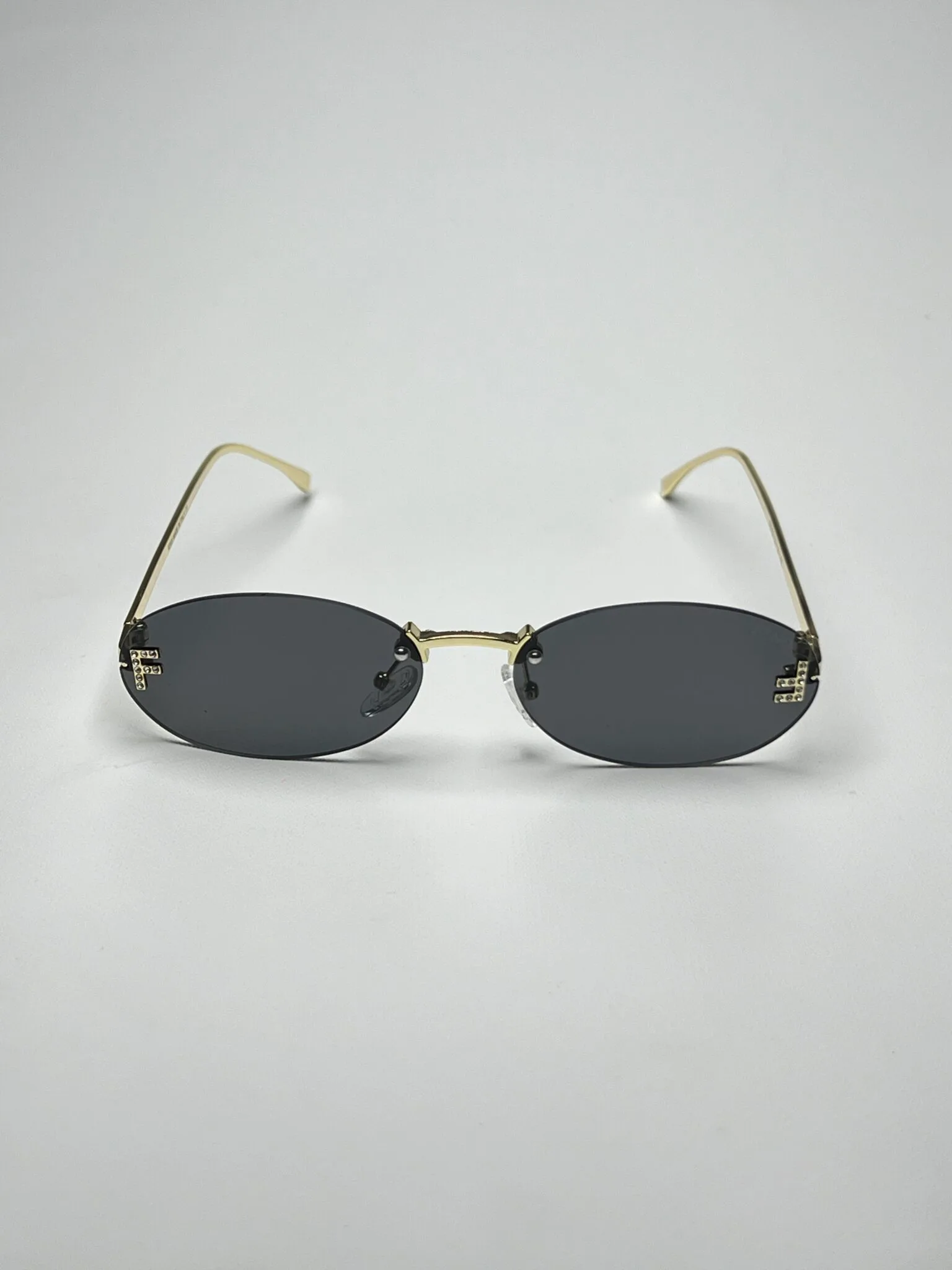 FENDI OVALADA NEGRA DORADO - Image 3